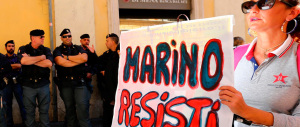 Vendetta, tremenda vendetta: adesso Marino vuole incenerire Renzi e il Pd