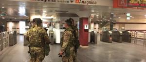 Psicosi da attentato: nuovo falso allarme a Roma. Evacuata la metro A