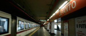 Allarmi bomba, è psicosi. Chiuse le metro di Roma e Milano
