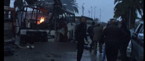 Tunisia, attentato alla guardia presidenziale: almeno 10 morti