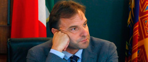Padova, il sindaco Bitonci fa cancellare le scritte offensive sulle Foibe