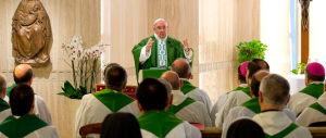 Il Papa: no ai cristiani dalla doppia vita, evitate la mondanità spirituale