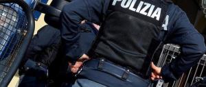 I migranti nascosti nella palazzina occupata dai centri sociali: proteste