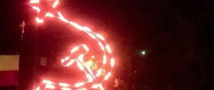 Spuntano le luminarie di Natale con falce e martello: “Gesù era comunista”