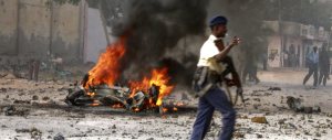 Torna la violenza in Somalia: attentato in un hotel al centro di Mogadiscio