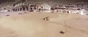 Nuovo video-choc su Roma: un Colosseo nel deserto assediato dall’Isis