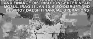 Gli Usa distruggono il deposito di zio Paperone dell’Isis: in fumo milioni