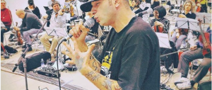 Bruciata l’auto del rapper Clementino: “Ma io non taccio!” (fotogallery)