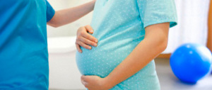 Incinta, va in ospedale con forti dolori ma la mandano a casa. Il feto muore