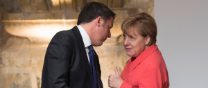 Merkel: “Triste per le dimissioni di Renzi”. Ma per l’addio di Berlusconi esultò