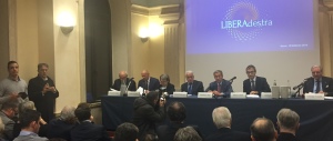 Riforme, Fini: “Un Comitato per il No in nome del presidenzialismo”