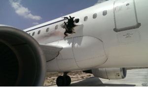 MOGADISCIO_AEREO_INCENDIO_DAALLO_AIRLINES_1.