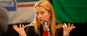 Meloni: “Sono già al ballottaggio. Andate nei mercati rionali, capirete perché”