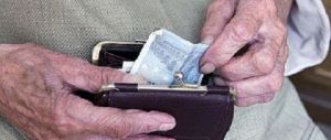 Meloni: “Via la reversibilità? Renzi vuole l’eutanasia dei pensionati”
