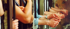 Ora i detenuti in carcere duro possono andare al cimitero dai familiari defunti
