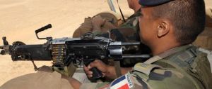 Libia, i commando francesi sono già lì. L’Italia tentenna ma concede le basi