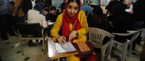 Svolta riformista in Iran. Nel nuovo parlamento anche 13 donne