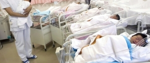 Utero in affitto, divorzia e ripudia il figlio “comprato” ma deve mantenerlo