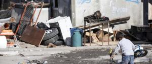 Donna incinta bastonata in un campo rom: arrestati due bosniaci