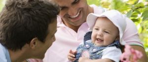 Il sì del tribunale di Roma alla stepchild adoption indigna il centrodestra