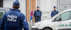 Belgio, coi terroristi non è finita: la polizia cerca centinaia di persone