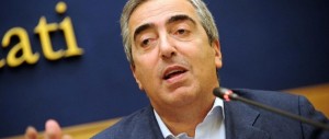 Codice salva-Raggi, tutti ridono della “svolta”. Gasparri: «Grillini ipocriti»
