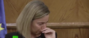 Le vittime di Bruxelles fanno piangere la Mogherini. Ma così ride l’Isis