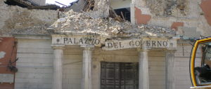 Cittadini dell’Aquila in piazza per chiedere la verità 7 anni dopo il terremoto