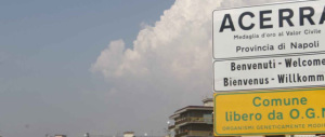 Terrore ad Acerra: uomini armati davanti alle scuole seminano il panico