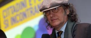 Casaleggio furioso: “Non mollo”. E dà dello sciacallo a un giornalista