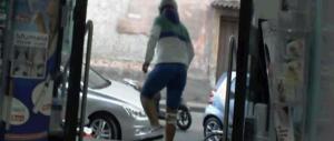 Rapine e furti con l’auto della mamma: arrestati 8 giovani nel Torinese