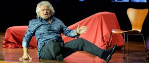 Grillo rottama Grillo: il tour del comico-politico parte con un mezzo flop