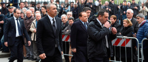 Maldini, anche il Cav al funerale. Di Biagio: «Scusa per quel rigore…»