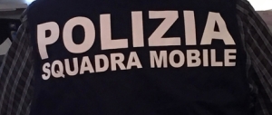 Palermo, fa sesso con un’ex alunna minorenne. Arrestato un prof di religione