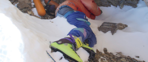 Un’altra vittima dell’Everest: alpinista olandese raggiunge la vetta e muore
