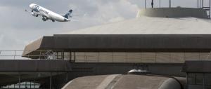 Ritrovati i rottami dell’aereo egiziano precipitato. Si cerca la scatola nera