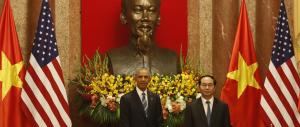 Obama revoca l’embargo di armi al Vietnam: durava da mezzo secolo
