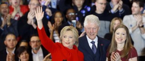 Hillary “ingaggia” Bill per rivitalizzare l’economia. «Mio marito è il migliore»