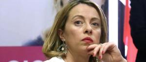 Meloni sfotte Raggi: «Ai confronti mandi direttamente Casaleggio jr»