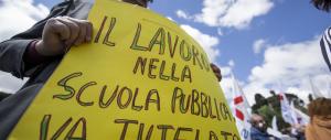 Scuola, docenti in corteo: sciopero nazionale per il contratto