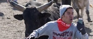 Dopo la morte di un giovane, l’India impone il divieto di “selfie pericolosi”