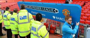 Old Trafford, la stampa all’attacco: «Facce rosse dall’imbarazzo»