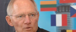 Brexit, prosegue il terrorismo pro-Ue. Berlino minaccia: «Guai a chi se ne va»