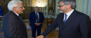 Così Renzi e un ex-burocrate Ue vogliono farci pagare WhatsApp