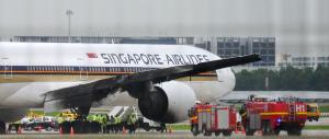 Attimi di panico a bordo: in fiamme il motore sul volo Singapore-Milano