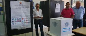 “Lettieri aggredito, ronde nei seggi”: a Napoli clima d’intimidazione