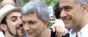 Ha un tumore al seno, non può allattare, le negano l’adozione: non è gay
