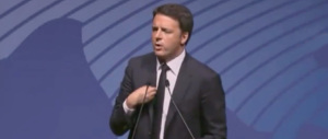 «Il Tg1 censura i fischi a Renzi». E i Cinquestelle diffondono il video senza tagli