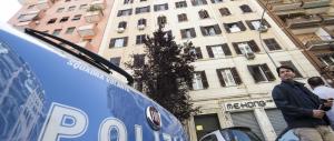 Roma, donna trovata morta in casa, il figlio era con lei: non ho sentito nulla