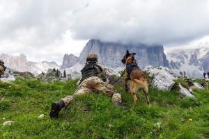 Un momento dell'esercitazione 5 Torri 2016, dimostrazione delle capacità dell'Esercito nel saper operare in ambiente montano